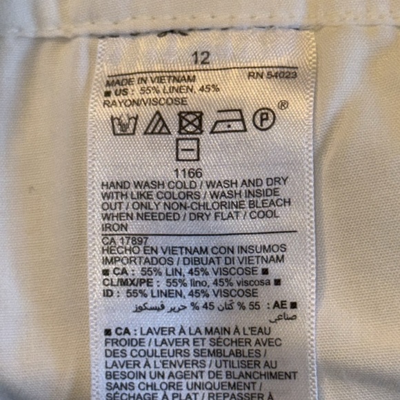 🌹NWT:OLD NAVY GOLD PINEAPPLE CUFFED SHORTS - Picture 7 of 8